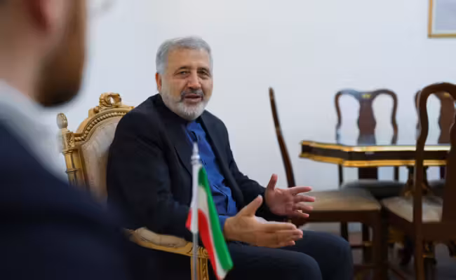 Téhéran appelle à « repenser » ses relations avec les pays du Golfe tout en niant toute attaque contre l’Arabie saoudite