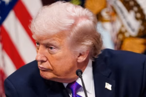 Trump affirme qu’aucun accord avec l’Iran n’est possible sans « capitulation sans condition » (AP)