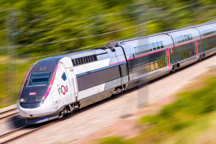 Un TGV Nice-Paris bloqué huit heures dans un tunnel près de Marseille