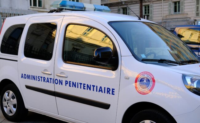 Un détenu s’évade lors d’une sortie culturelle au Louvre