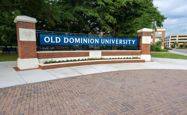 Un tireur abattu sur le campus d’une université en Virginie après avoir blessé deux personnes