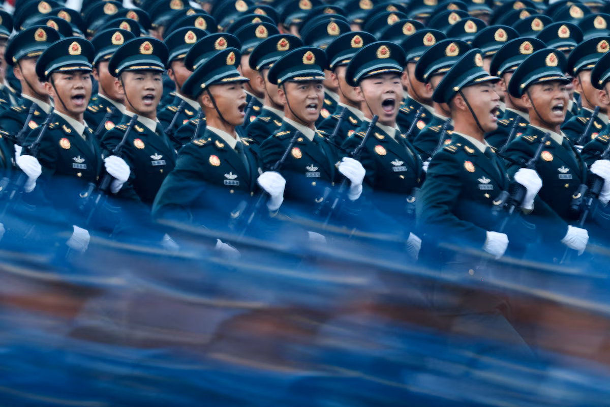 Xi Jinping exige une armée totalement loyale au Parti et promet d’éradiquer la corruption
