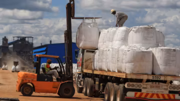 Zimbabwe : Pékin appelle ses entreprises à la prudence après l’interdiction des exportations de lithium