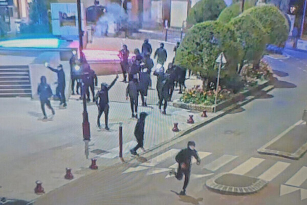 Mairie saccagée à Fresnes : neuf suspects arrêtés après une attaque ciblée contre la victoire LR