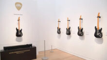 Record du monde ! La guitare de David Gilmour (Pink Floyd) vendue 14,5 millions de dollars Pink Floyd