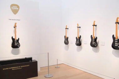 Record du monde ! La guitare de David Gilmour (Pink Floyd) vendue 14,5 millions de dollars Pink Floyd