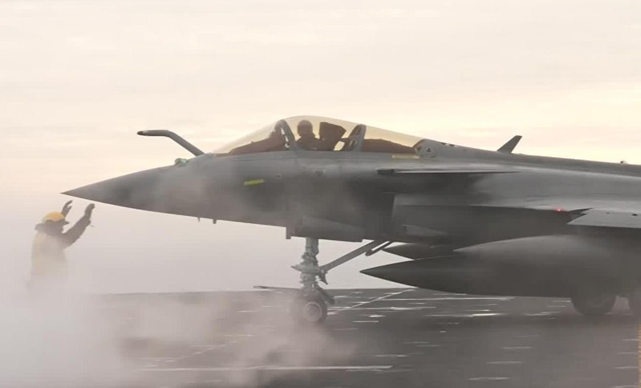 Des avions américains autorisés sur des bases françaises au Moyen‑Orient