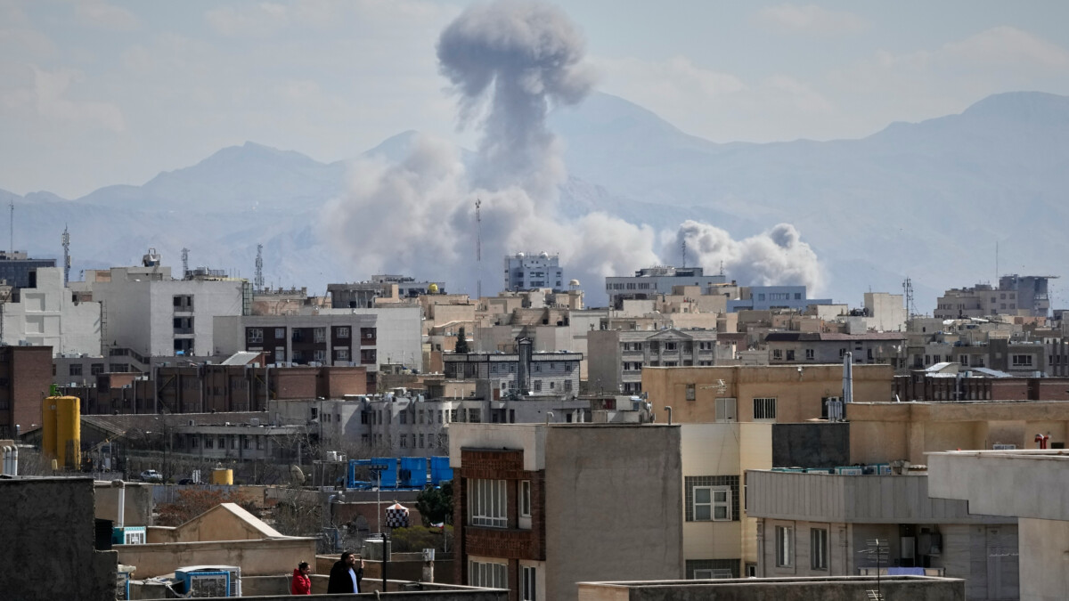 La Chine annonce la mort d’un ressortissant en Iran et l’évacuation de plus de 3 000 personnes