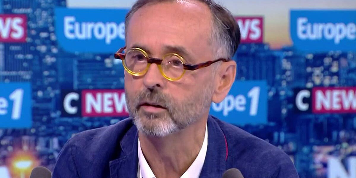 Municipales 2026 : à Béziers, Robert Ménard intouchable à 62% selon un sondage