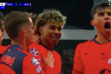 — Soirée folle en Ligue des champions : Liverpool battu, le Bayern impitoyable, Barcelone évite la défaite à la 96e minute