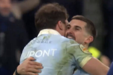 — Dingue ! La France bat l’Angleterre à la dernière seconde et remporte le tournoi des 6 Nations