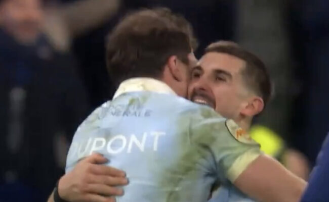 — Dingue ! La France bat l’Angleterre à la dernière seconde et remporte le tournoi des 6 Nations