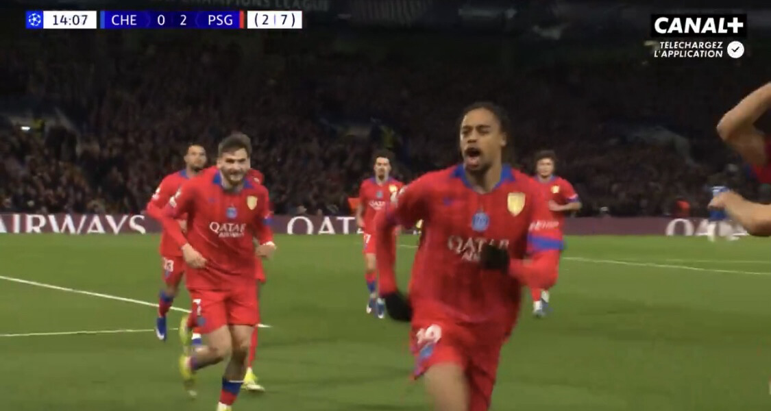— Ligue des champions: le PSG humilie Chelsea à Londres (0-3) et file en quarts de finale
