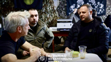 Ukraine : soupçons de corruption suite à la rencontre entre Sean Penn  et Andriy Yermak pendant les Oscars