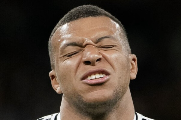 — Kylian Mbappé : l’incroyable erreur des médecins du Real Madrid, qui ont examiné le mauvais genou