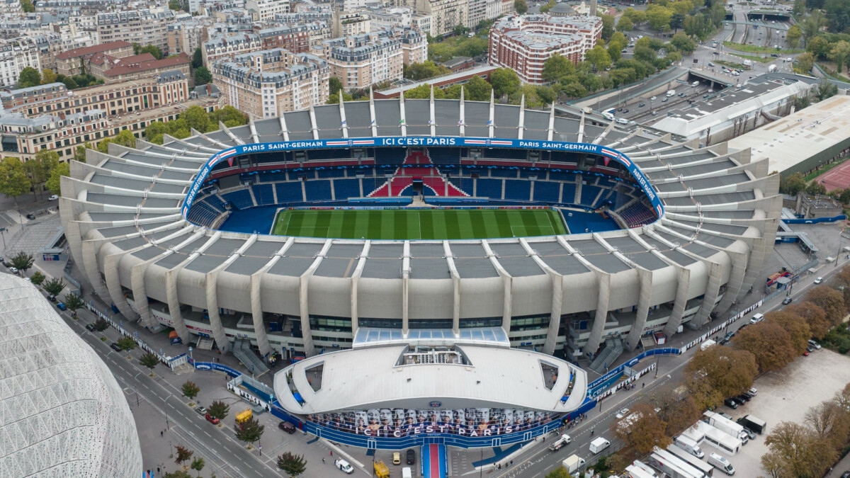 — Vente du Parc des Princes au PSG : Emmanuel Grégoire veut conclure les discussions d’ici à la fin de l’été