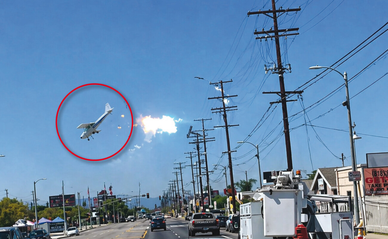 VIDÉO - Un avion percute des lignes à haute tension et s'écrase à Pacoima, en Californie