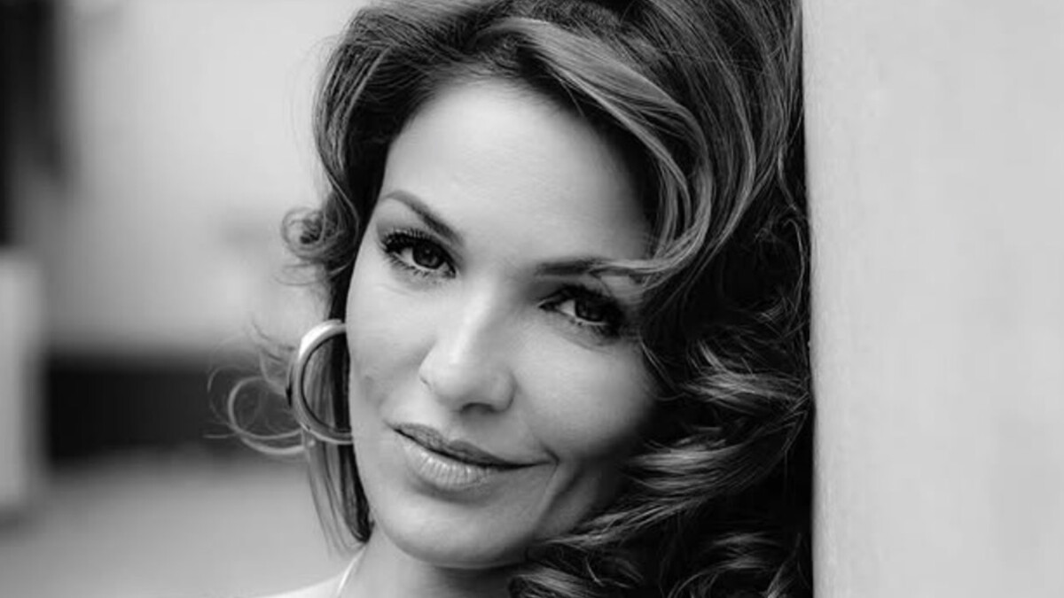 Nadia Farès : opérations au cœur et au cerveau, ses problèmes de santé au centre des questions après sa mort à 57 ans. (Instagram Nadia Farès)