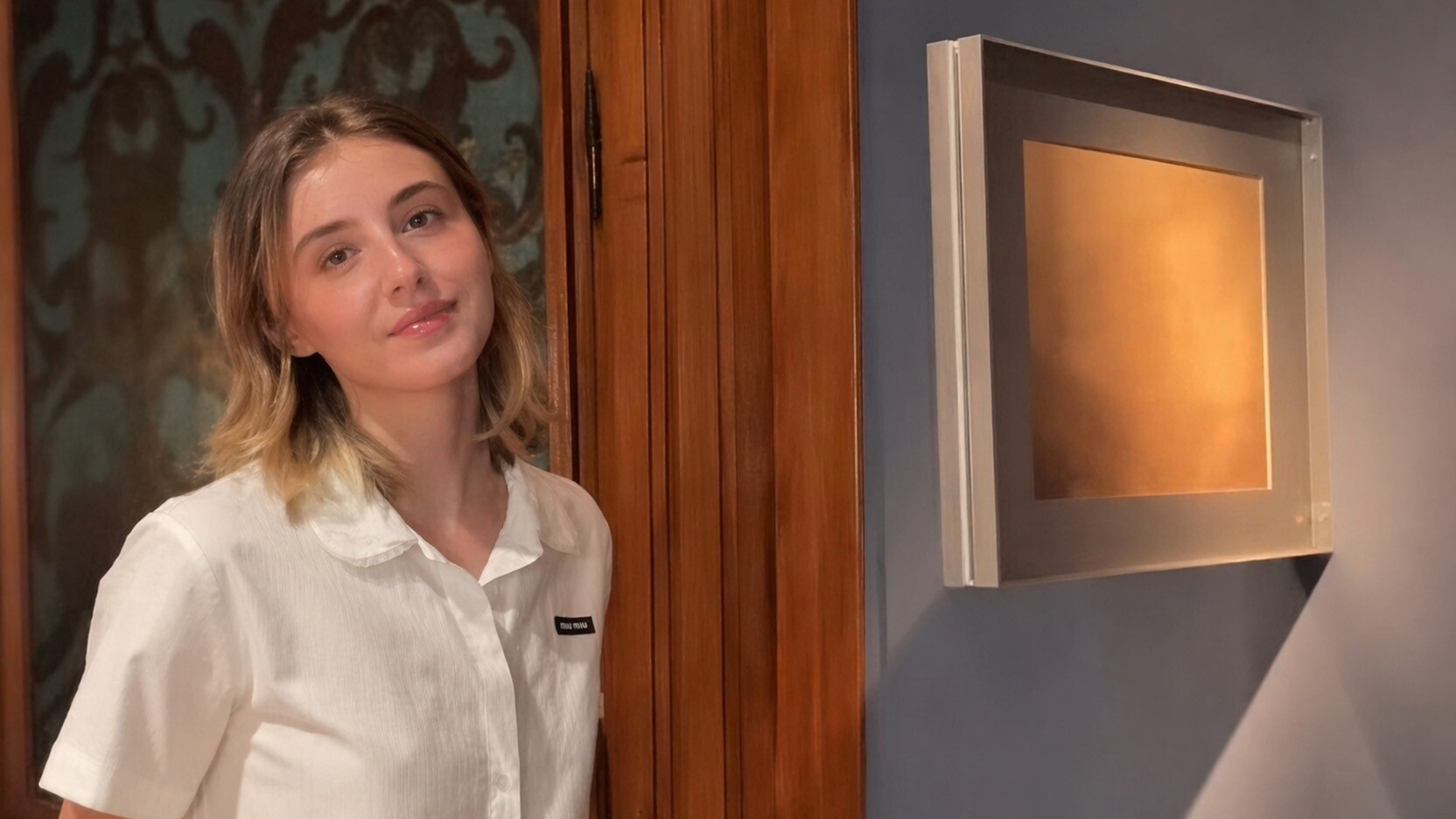 Vittoria di Savoia makes a remarkable entrance into the Milan art world