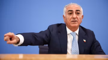 À Berlin, Reza Pahlavi appelle l’Occident à intervenir contre le régime iranien