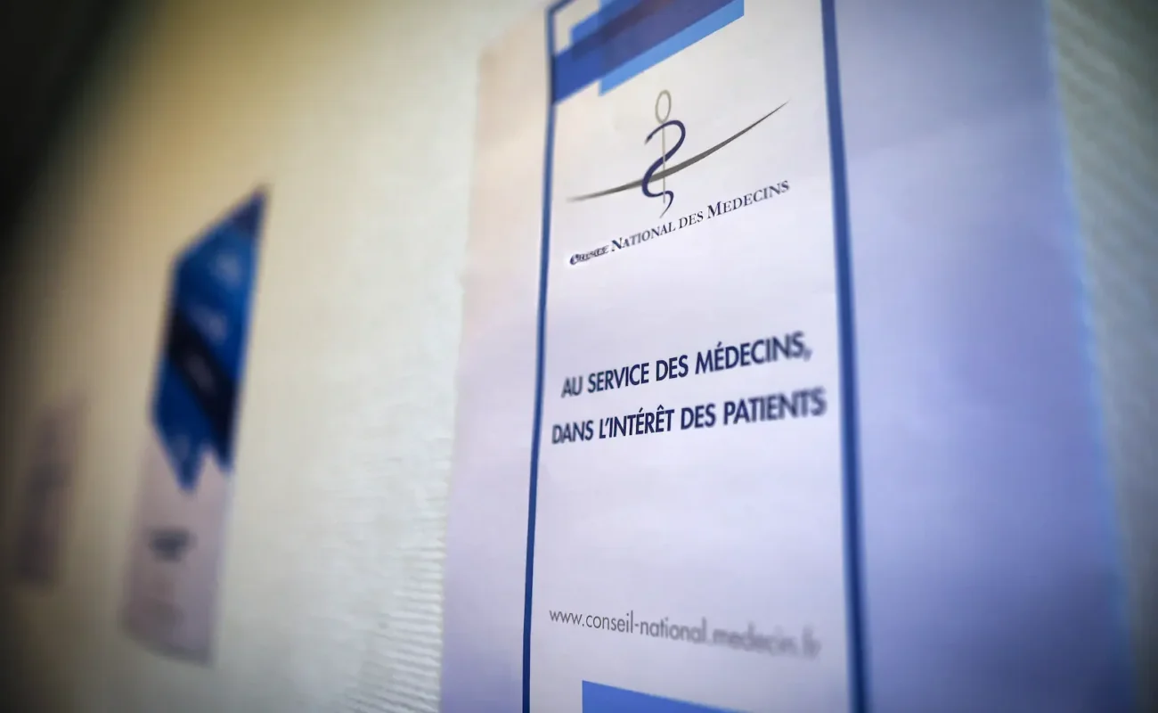Affaire Le Scouarnec: deux responsables de l'Ordre des médecins du Finistère renvoyés en disciplinaire