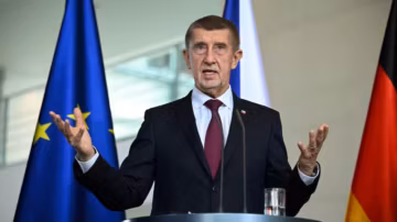 Avant le scrutin, Babiš affiche son soutien à Orbán en Hongrie