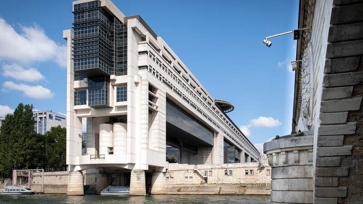 Bercy sort un « prêt flash carburant » pour soulager les petites entreprises à la pompe