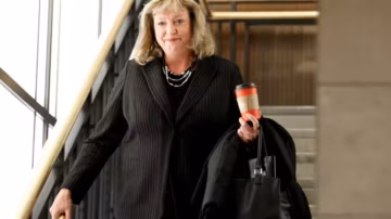 Canada : Carney à un siège de la majorité après le ralliement surprise d’une députée conservatrice