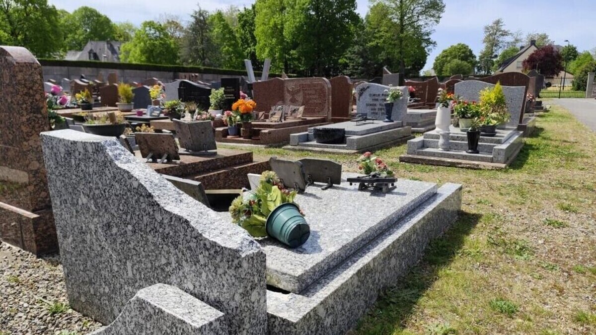 Cimetières vandalisés dans l'Ouest: des bronzes arrachés, des tombes profanées