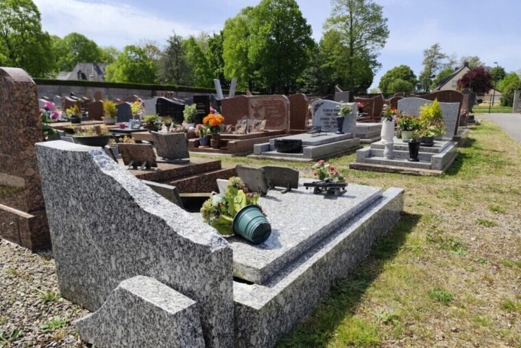 Cimetières vandalisés dans l'Ouest: des bronzes arrachés, des tombes profanées