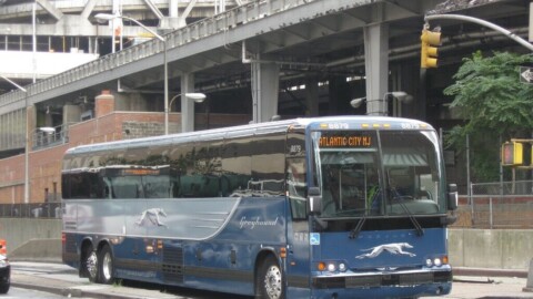 — Coupe du monde 2026 : la flambée des transports attise la colère des supporteurs