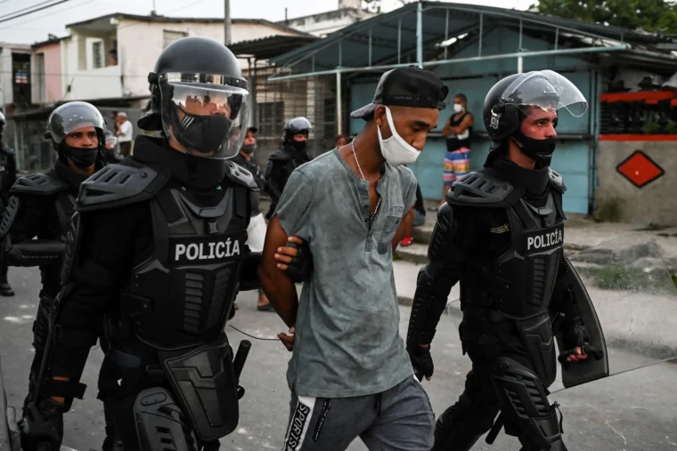 Cuba annonce la libération de plus de 2 000 prisonniers dans un geste qualifié de « souverain »