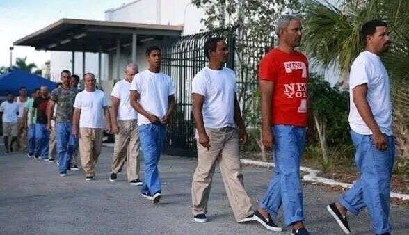 Des migrants expulsés des États-Unis envoyés en RDC : un accord controversé entre Washington et Kinshasa