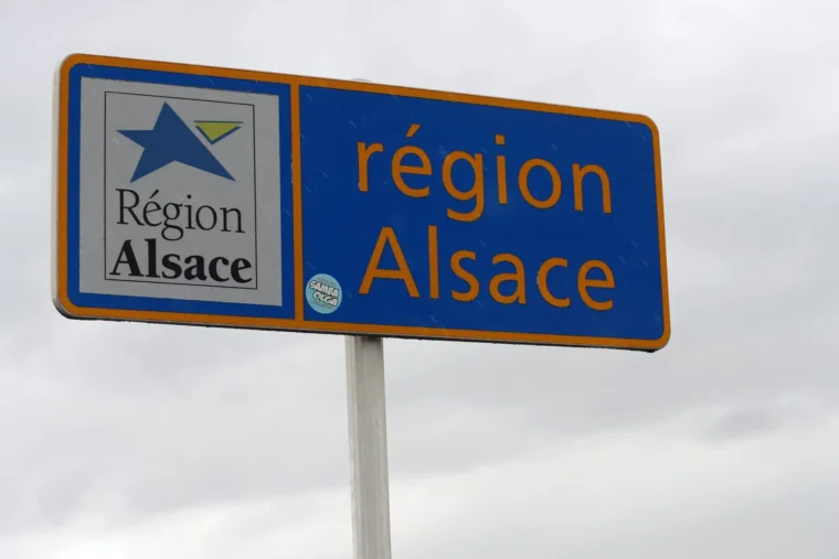 Dix présidents de région vent debout contre le retour d'une Alsace région