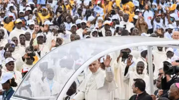 En Angola, une messe géante rassemble des milliers de fidèles autour du pape Léon XIV