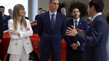 In China ruft Sánchez Peking dazu auf, angesichts des amerikanischen Rückzugs eine größere globale Rolle zu übernehmen.