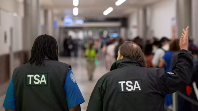 États-Unis : plus de 1 000 agents de la TSA quittent leurs postes en pleine crise budgétaire