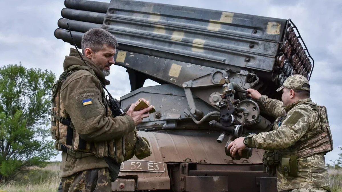 Explosion spectaculaire en Ukraine : Kiev revendique la destruction d’un système militaire russe clé