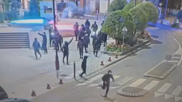 Fresnes: treize gardes à vue après l'attaque de la mairie