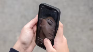 Grèce : les réseaux sociaux interdits aux moins de 15 ans à partir de 2027