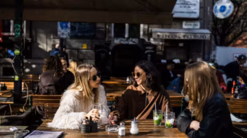 Hongrie : les jeunes électeurs se détournent d’Orbán et menacent de quitter le pays