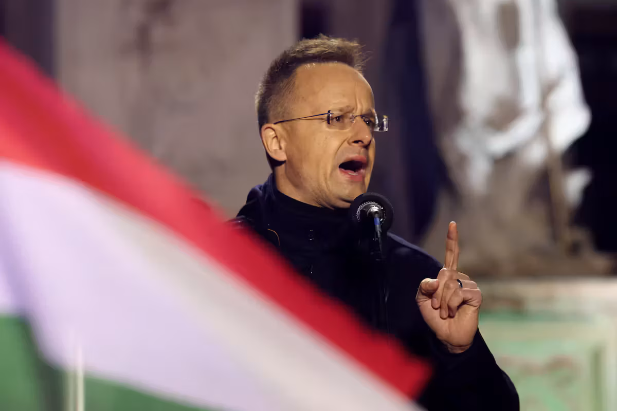 Hongrie : un enregistrement fuit et suggère un partage d’informations sensibles avec Moscou en pleine campagne électorale