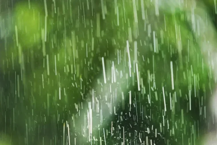 Samedi : retour brutal des averses et chute des températures sur toute la France