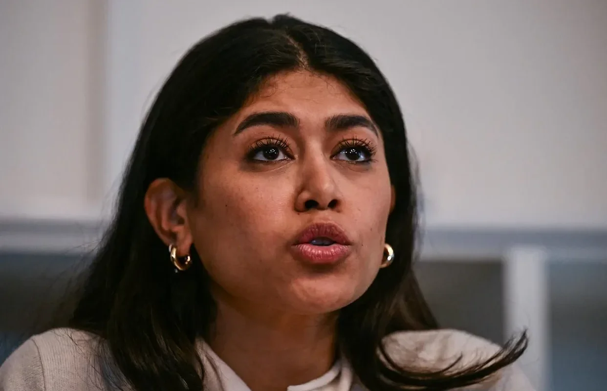 Rima Hassan : l’enquête pour détention de drogue classée sans suite après sa garde à vue pour apologie du terrorisme