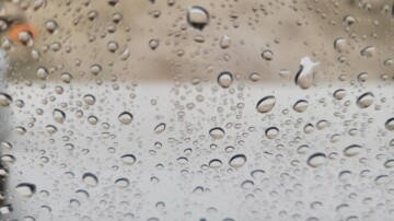 Début de semaine : pluie et fraîcheur à l’est, amélioration progressive dès mardi