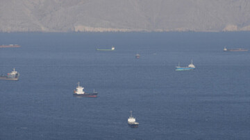 Golfe d’Oman : les États-Unis interceptent et prennent le contrôle d’un cargo iranien, annonce Donald Trump