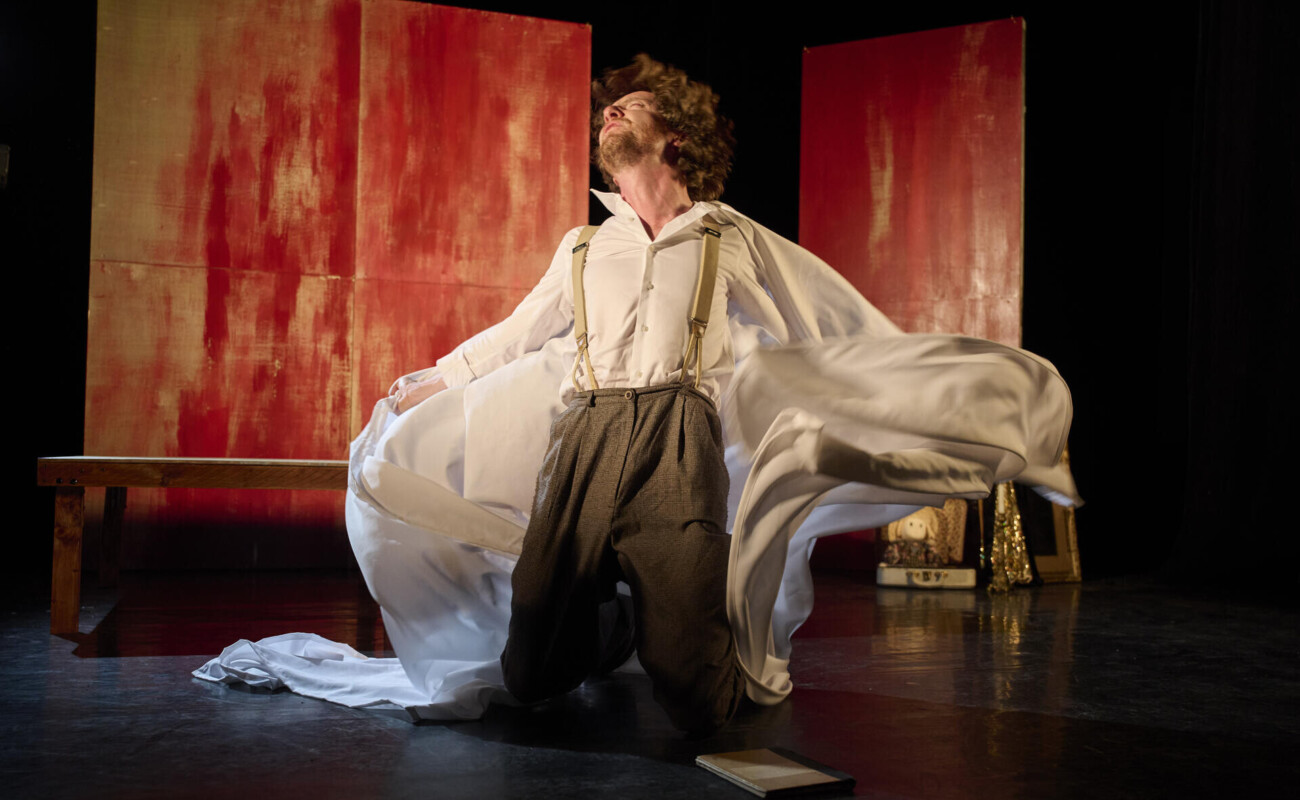 Au Lucernaire, un Grand Meaulnes élégant et vibrant porté par Emmanuel Besnault