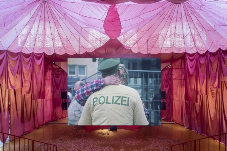 Au Palais de Tokyo, Pauline Curnier Jardin plonge dans les mythes et les corps