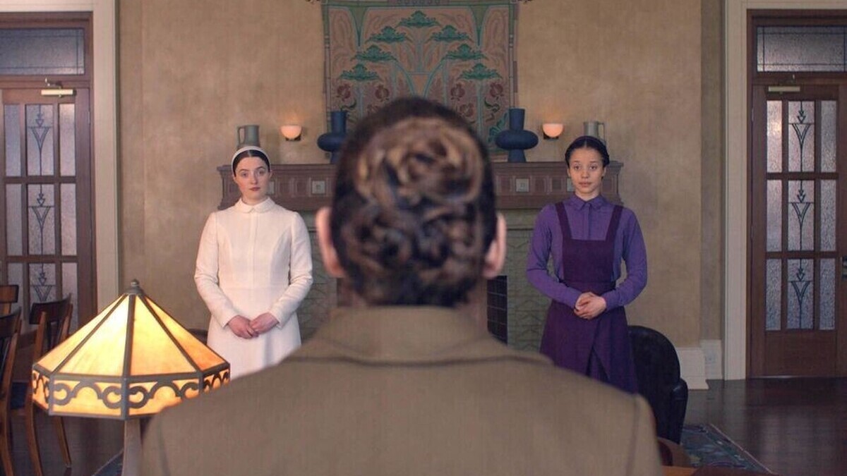 “The Testaments” : la suite de La Servante écarlate prolonge une dystopie toujours aussi troublante