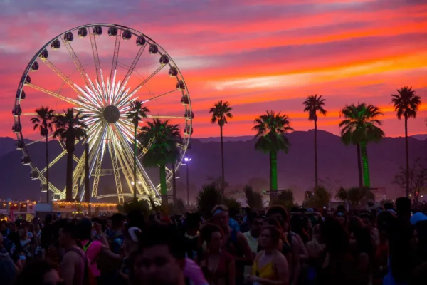 À Coachella, vents violents et tempêtes de poussière perturbent le week-end